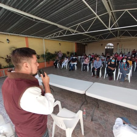 Tomó protesta formal como delegado de COCYP en El Salto, ante medio centenar de personas.