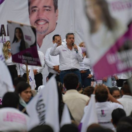 El candidato de Hagamos al gobierno de Tonalá reunió a 2 mil 500 personas en la plaza Cihualpilli para dar el cierre de su campaña.