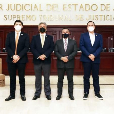 COMCE de Occidente dona 200 mil cubrebocas al Poder Judicial